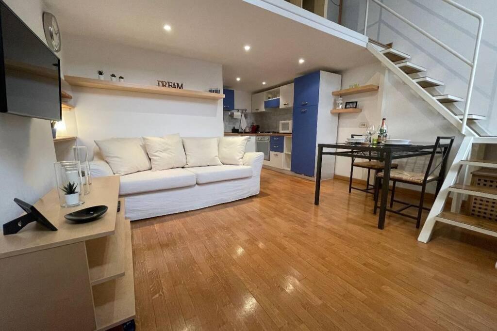Lafilo Apartment 3 Milan Exterior photo